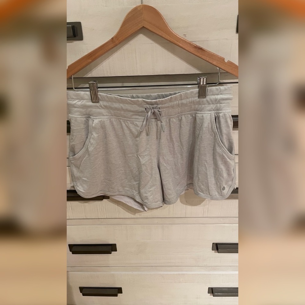 Layer 8 Stretch Runner Short